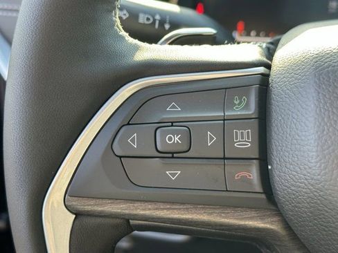 New 2025 Jeep Grand Cherokee Limited image 22