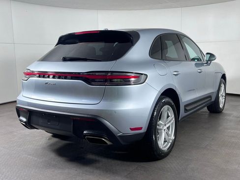 Certified 2025 Porsche Macan AWD/4WD image 7