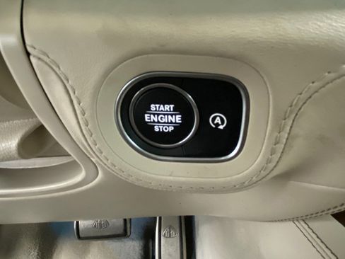 Used 2021 Mercedes-Benz Maybach GLS 600 4MATIC image 32