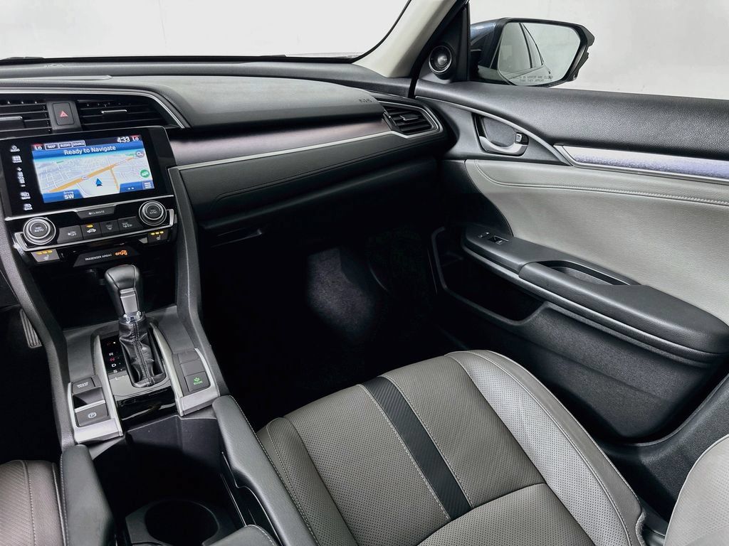 Used 2016 Honda Civic Touring image 24