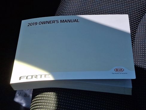 Used 2019 Kia Forte LXS FWD image 24
