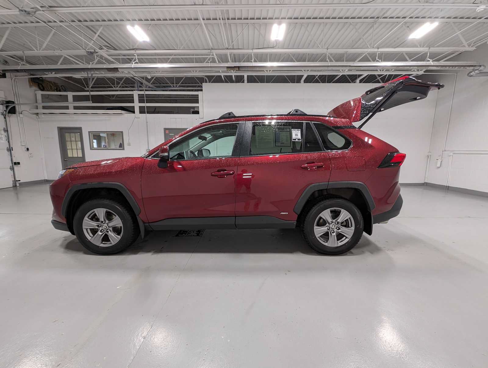 Used 2024 Toyota RAV4 XLE w/ Convenience Package AWD/4WD image 12