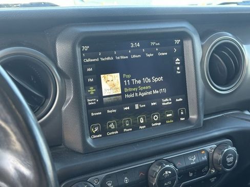 Used 2021 Jeep Wrangler Unlimited Sport S image 32