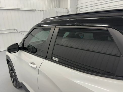 Used 2021 Chevrolet TrailBlazer RS w/ Technology Package FWD image 45