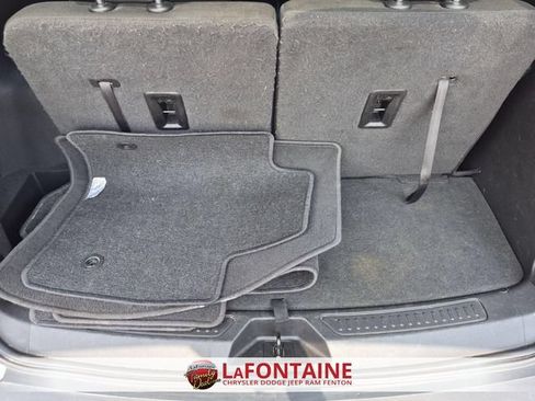 Used 2020 GMC Acadia SLE w/ Driver Convenience Package FWD image 28