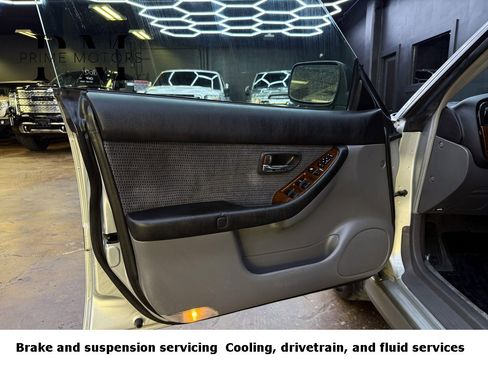 Used 2003 Subaru Outback Wagon image 12