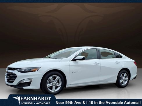 Used 2025 Chevrolet Malibu LS image 1