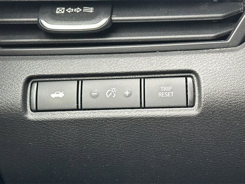 Used 2024 Nissan Altima 2.5 SV image 29