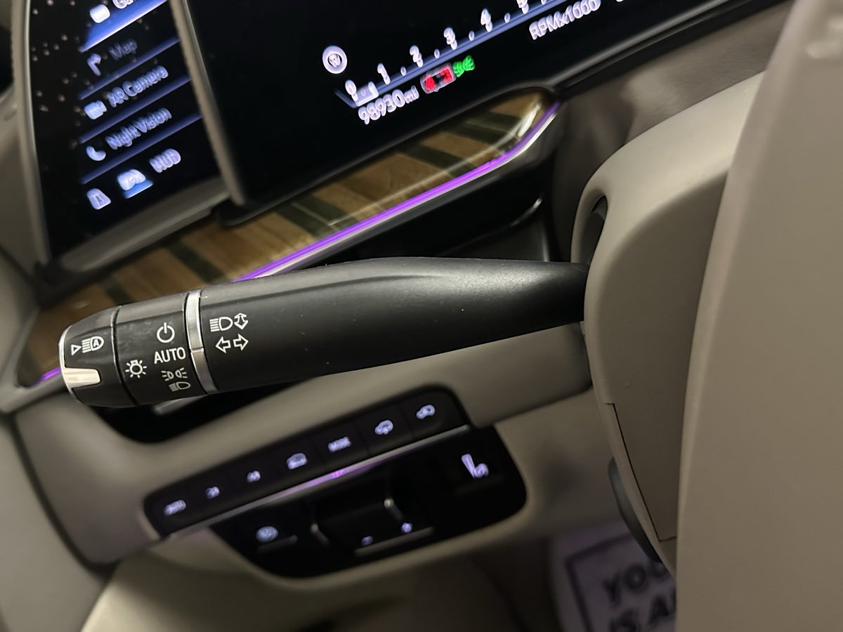 Used 2021 Cadillac Escalade ESV Sport Platinum AWD/4WD image 39