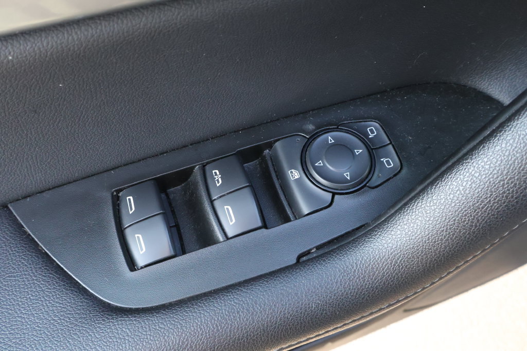 Certified 2020 Chevrolet Blazer LT FWD image 13