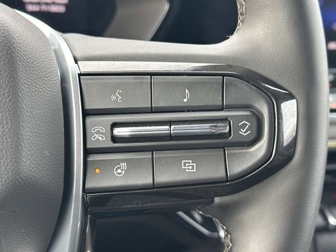 Certified 2025 Chevrolet Colorado ZR2 w/ Technology Package image 24