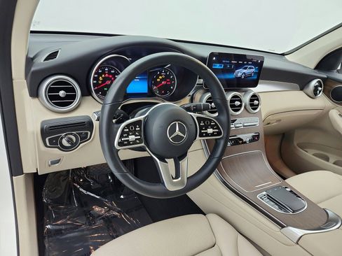 Used 2022 Mercedes-Benz GLC 300 4MATIC image 9