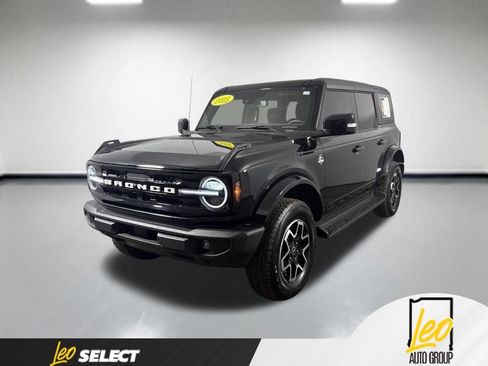 Used 2025 Ford Bronco Outer Banks AWD/4WD image 1