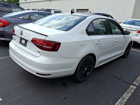 Used 2018 Volkswagen Jetta Sport FWD image 5