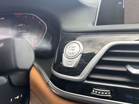 Used 2020 BMW 740i w/ Luxury Rear Seating Package image 22