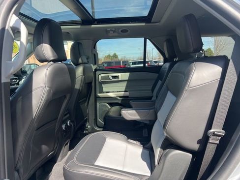 Used 2023 Ford Explorer XLT w/ Equipment Group 202A image 18