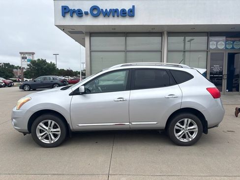 Used 2013 Nissan Rogue SV w/ Premium Pkg AWD/4WD image 8
