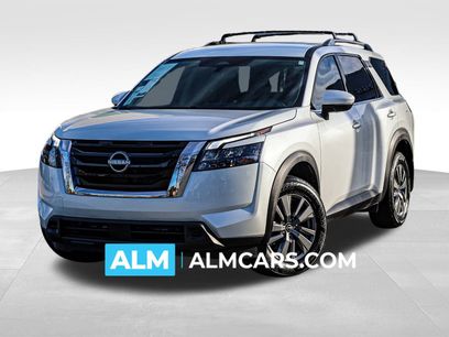 Certified 2025 Nissan Pathfinder SV