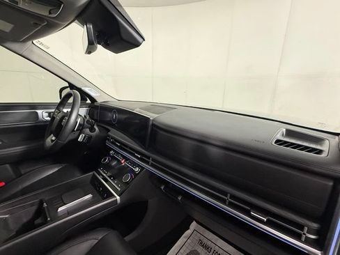 Used 2025 Hyundai Santa Fe Limited FWD image 28