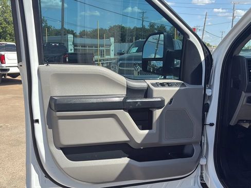 Used 2020 Ford F250 XL w/ Power Equipment Group AWD/4WD image 9