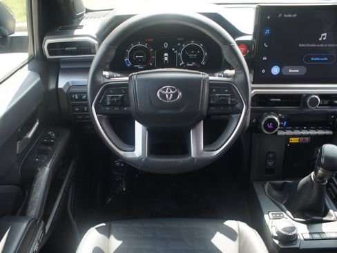 Used 2024 Toyota Tacoma TRD Off-Road w/ TRD Off Road Premium Package AWD/4WD image 5