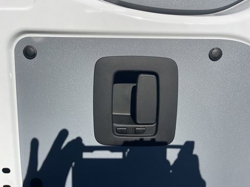 Used 2025 Mercedes-Benz Sprinter 2500 image 25