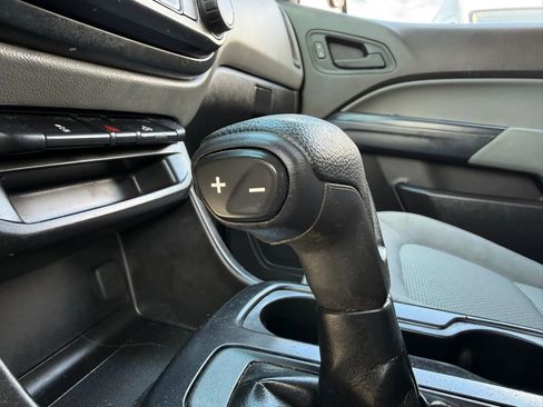 Used 2017 Chevrolet Colorado W/T image 40