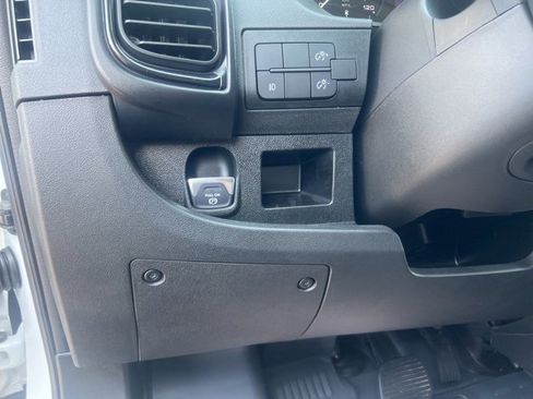 Used 2025 RAM ProMaster 2500 w/ Convenience Group image 19