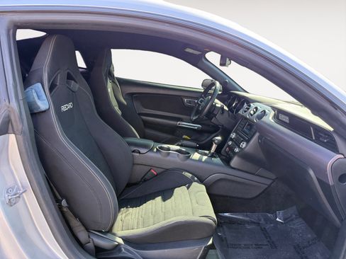 Used 2016 Ford Mustang GT w/ Black Accent Package RWD image 19