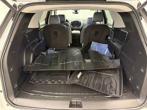 Used 2020 Chevrolet Traverse Premier w/ LPO, Floor Liner Package FWD image 5