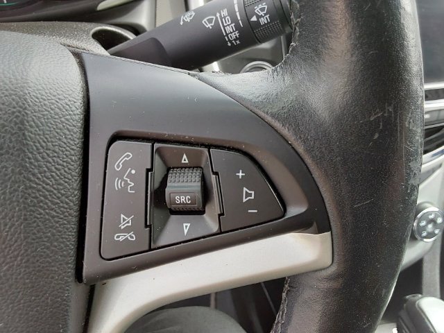 Used 2020 Chevrolet Sonic Premier FWD image 28