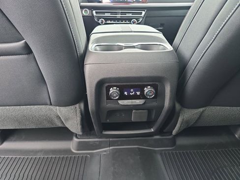 New 2026 Chevrolet Traverse Z71 w/ Enhanced Driving Package image 26