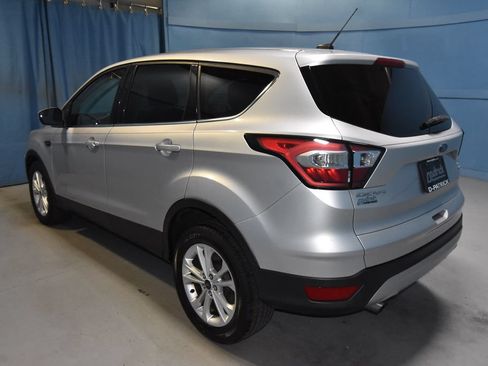 Used 2017 Ford Escape SE FWD image 27
