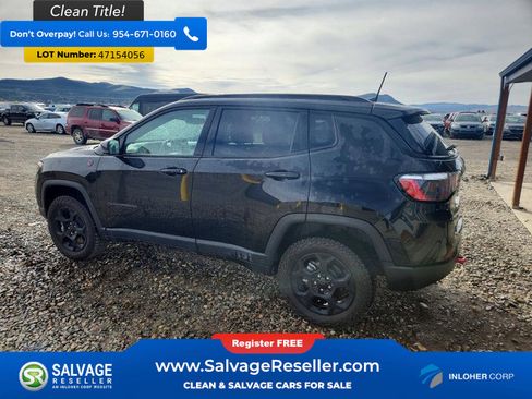 Used 2024 Jeep Compass Trailhawk w/ Trailhawk Convenience Group AWD/4WD image 3