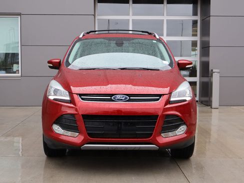 Used 2014 Ford Escape Titanium w/ Equipment Group 401A AWD/4WD image 2