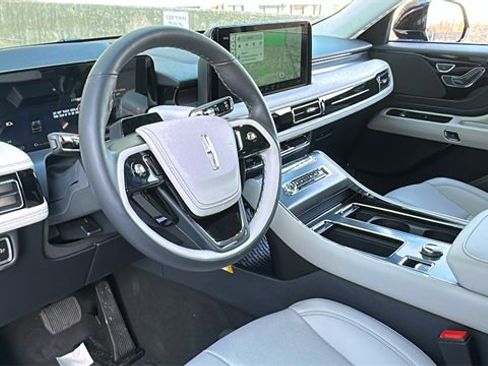 New 2026 Lincoln Aviator Premiere image 15