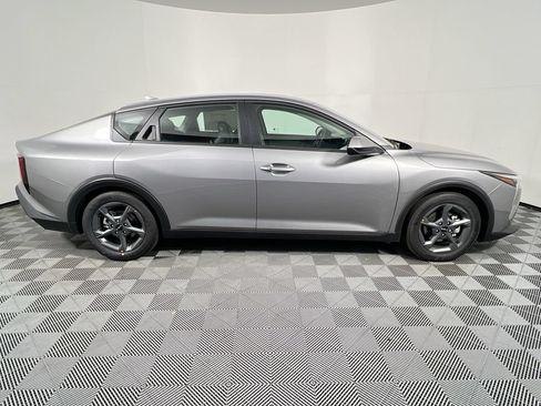 New 2026 Kia K4 FWD image 2