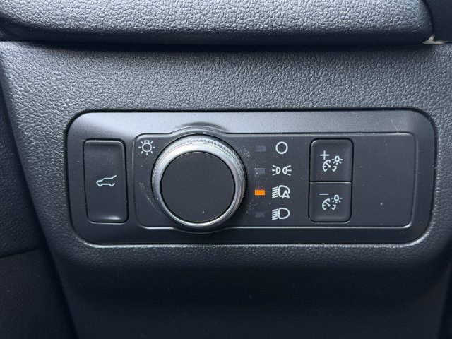 Used 2022 Ford Escape SE w/ SE Sport Appearance Package AWD/4WD image 22
