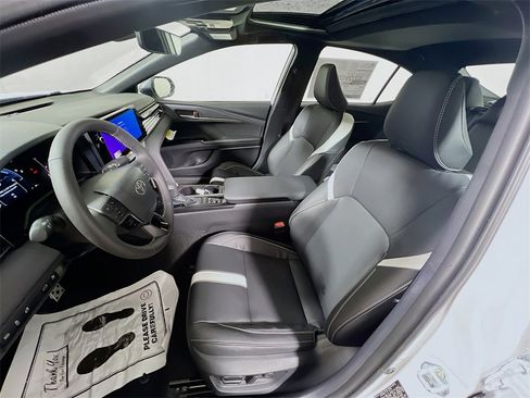 New 2026 Toyota Camry SE Nightshade image 17