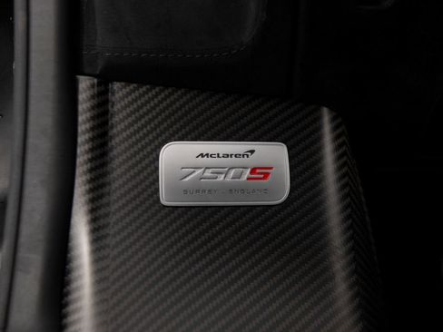 Used 2025 McLaren 750S Spider RWD image 15