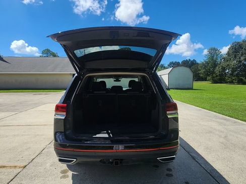 Used 2025 Volkswagen Atlas SE AWD/4WD image 23