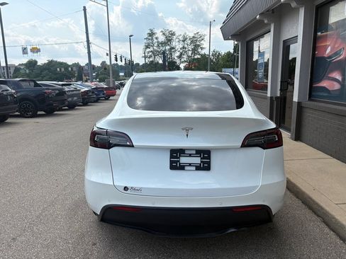 Used 2020 Tesla Model Y Long Range AWD/4WD image 3
