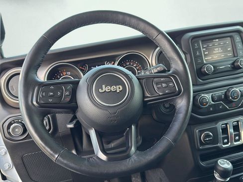 Used 2018 Jeep Wrangler Sport AWD/4WD image 16