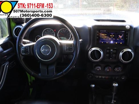 Used 2013 Jeep Wrangler Unlimited Rubicon w/ Connectivity Group AWD/4WD image 18