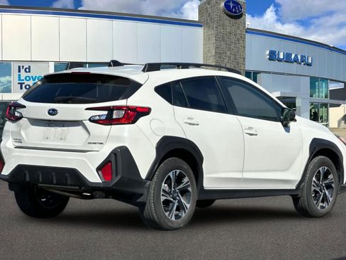 Used 2024 Subaru Crosstrek 2.0i Premium w/ Popular Package #4 image 2