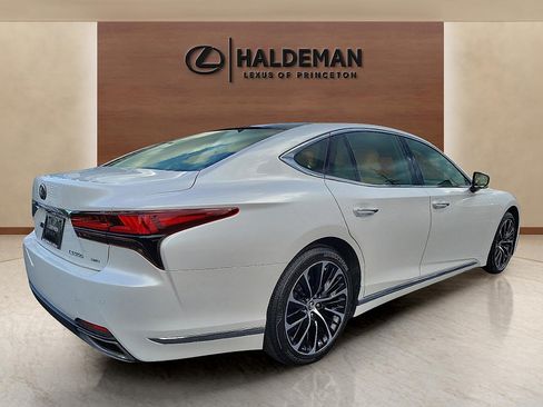 Used 2022 Lexus LS 500 AWD w/ Luxury Package image 6