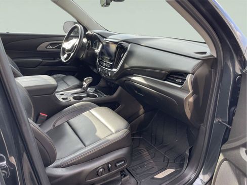 Used 2021 Chevrolet Traverse RS AWD/4WD image 21