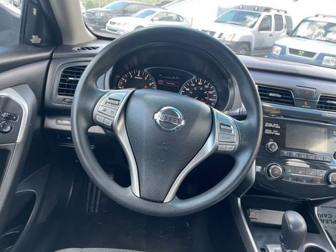 Used 2015 Nissan Altima 2.5 S w/ Special Edition Package FWD image 13
