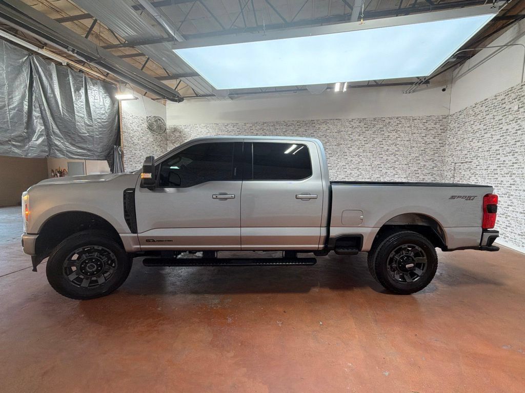 Used 2023 Ford F250 Lariat w/ Sport Appearance Package AWD/4WD image 4