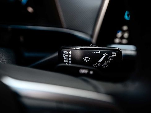 New 2025 Volkswagen Atlas Cross Sport SEL Premium R-Line image 28